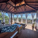 Cliffside Boutique Hotel
